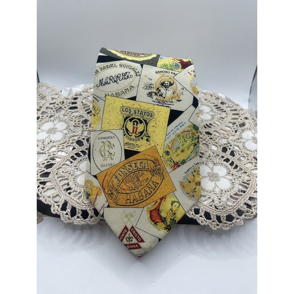 Puffers by Diplomat Men's Neck Tie Cigar Boxes‎